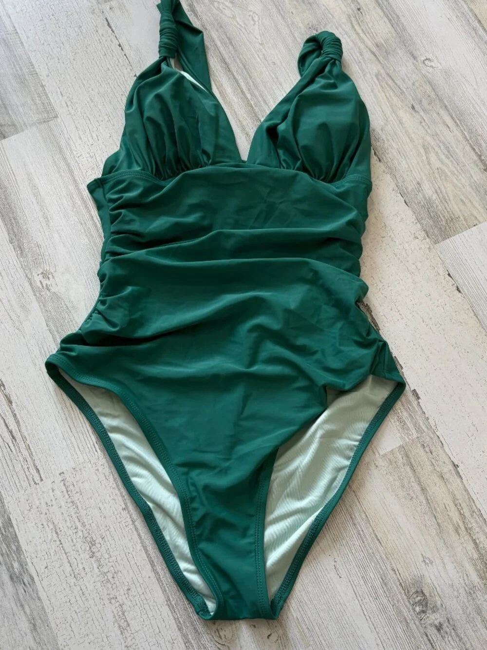 NWT Cupshe Women's Size Medium Wide Straps Ruched Cutout One Piece Swimsuit